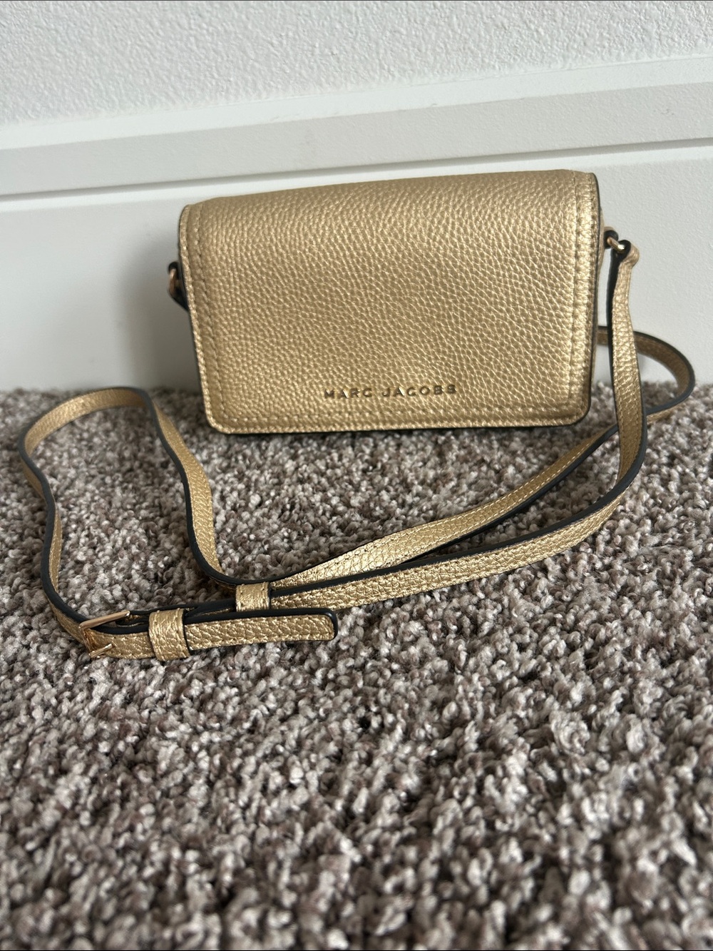 Marc Jacobs Metallic Gold Pebbled Leather Crossbody